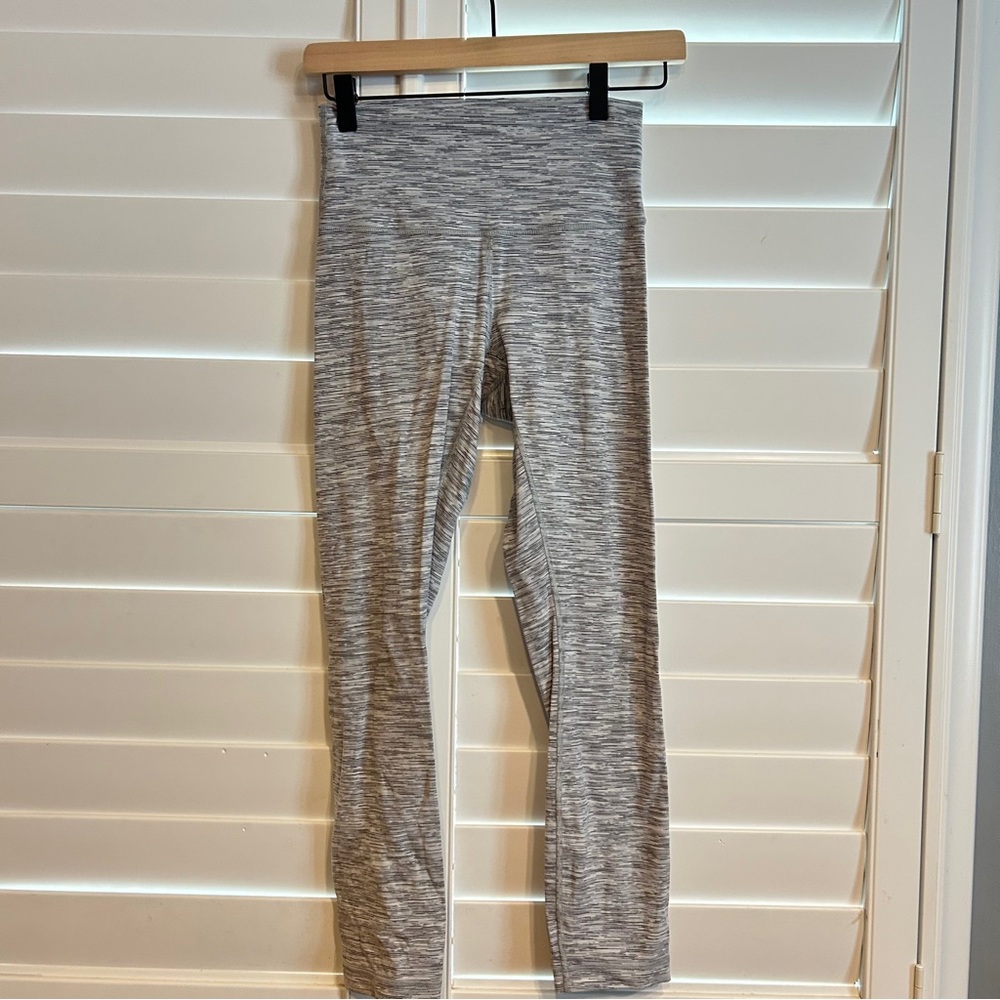 Lululemon athletica Space Dye Legging Light Grey  Size 4